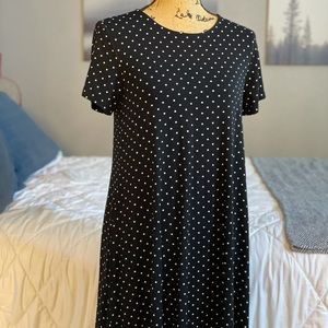 NWT Polk-a-dot black stretch dress